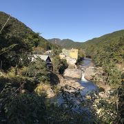 湯谷温泉：宇連川沿いの静寂な温泉街