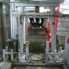 三河稲荷神社の奥の鳥居です。４００年の永い歴史があります。