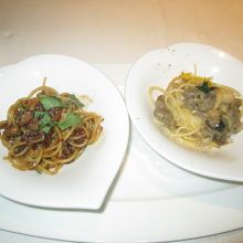 メインのパスタは二人で別のものを注文してシェアがお勧め