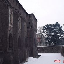 スフォルツェスコ城