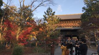 タダで見られる南禅寺の紅葉、いいね