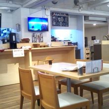『ももてなし家』の店内。山口・岡山の味が味わえるお店