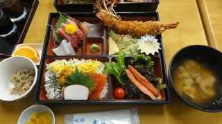 豪華な定食セット