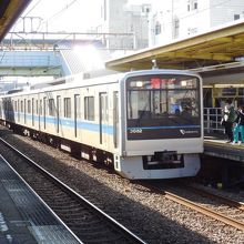 中央林間駅、上り快速急行。10両編成。便利！