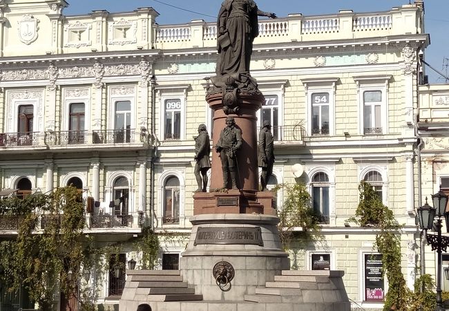 エカテリーナ2世像