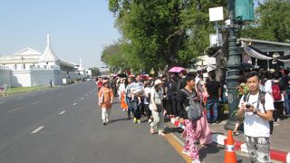 旧正月シーズンのサナーム ルアン2017