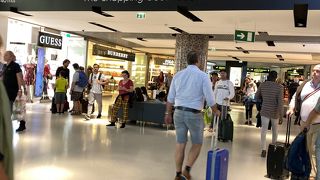 Duty Free Store Lisbon Portela Airport