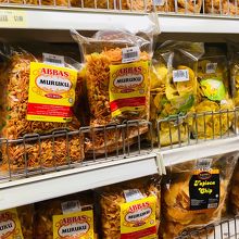 インドのスナックも豊富