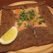 スモークサーモンのガレット