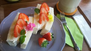 「森のカフェHAKONE」がイチオシです。