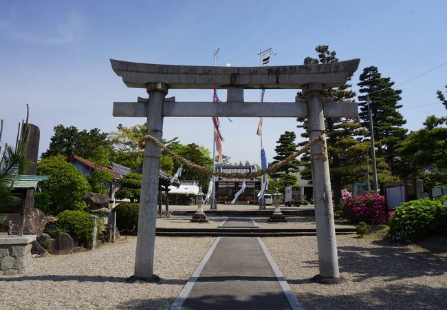 境内社ではなくて、別の独立した神社を思わせるもの