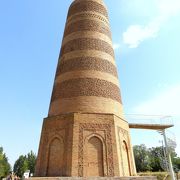 世界遺産の一つキルギスの「プラナの塔」