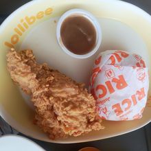 C1　チキンとライスとドリンクの定番セット