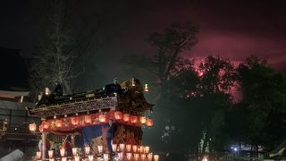 秩父夜祭で見ておきたい神社です。花火が打ち上がる時間がお勧めです！