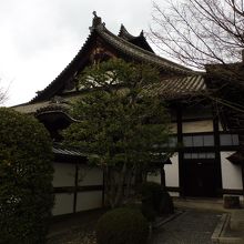 庫裏、江戸時代は僧侶がこの屋根の上から物見してました