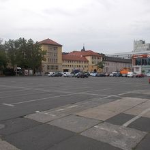 広場の様子です。