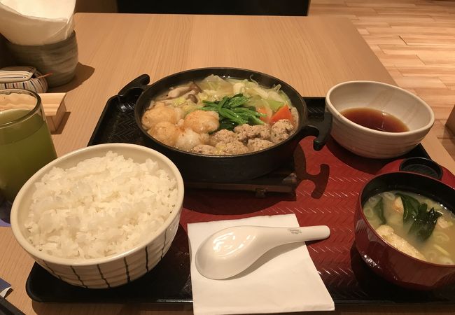 大戸屋 (プラザインドネシア店)