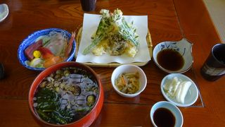 美味しいお蕎麦と料理が食べれます。