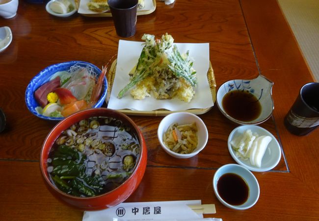 美味しいお蕎麦と料理が食べれます。