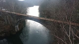 車道からはわかりづらい