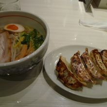 ラーメンと餃子