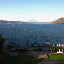 洞爺湖を望む景観～