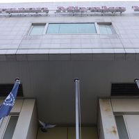 シェラトンの旗がひらめく