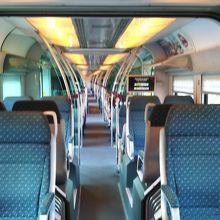 ガラガラの車内