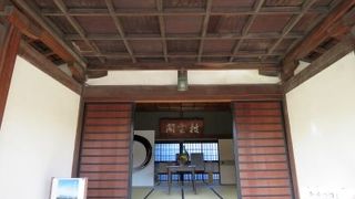 江戸時代からの現存建物ではありません