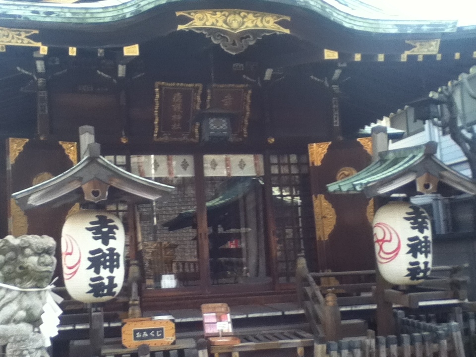 神谷町駅南東の神社