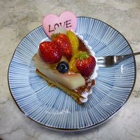 妻が買ってくれたケーキ、日本では何処でもノーと言われて、仕方