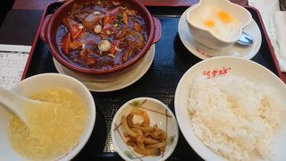 ランチ時は行列