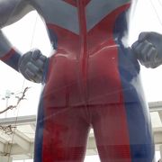 ウルトラマンのせいか、なにか和む空港