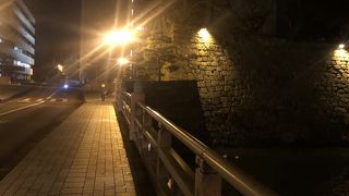 城の跡地は官庁