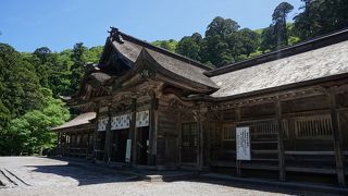 一帯は山岳仏教らしく清々しい雰囲気