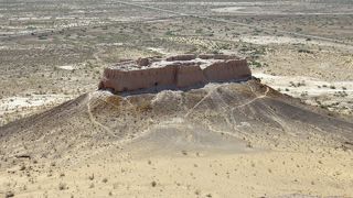 荒野に佇む「アヤズ・カラ遺跡」