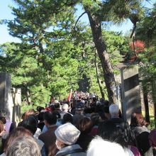 西桔橋入口の大行列