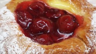 チェリーのパン