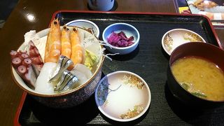 長崎市内で海鮮丼等を提供する飲食店