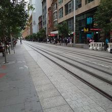 架線柱があっても架線がないGeorge ストリート