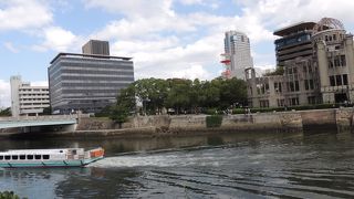 どちらも平和記念公園元安桟橋から