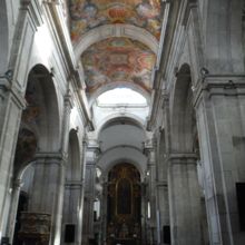 内装は18世紀に改装されたものです。