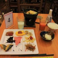 朝食バイキングの様子です。