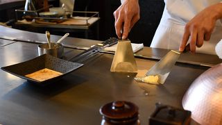 手の込んだ鉄板焼き料理