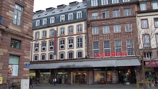 スーパーマーケット