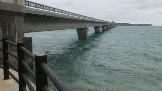 海原に架かる長大な池間大橋