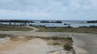 波が静かで海水透明度の高い博愛わいわいビーチ