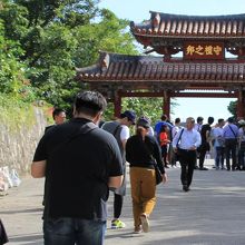 なかなか人が多くて写真を撮るのが大変です