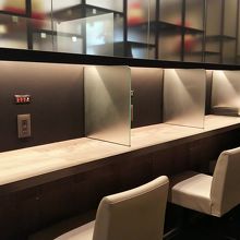 カードラウンジ