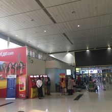 職員さんはたくさんうろうろしている